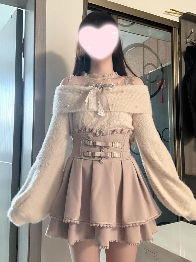 Winter Clothing Line - Свитер с открытыми плечами в японском